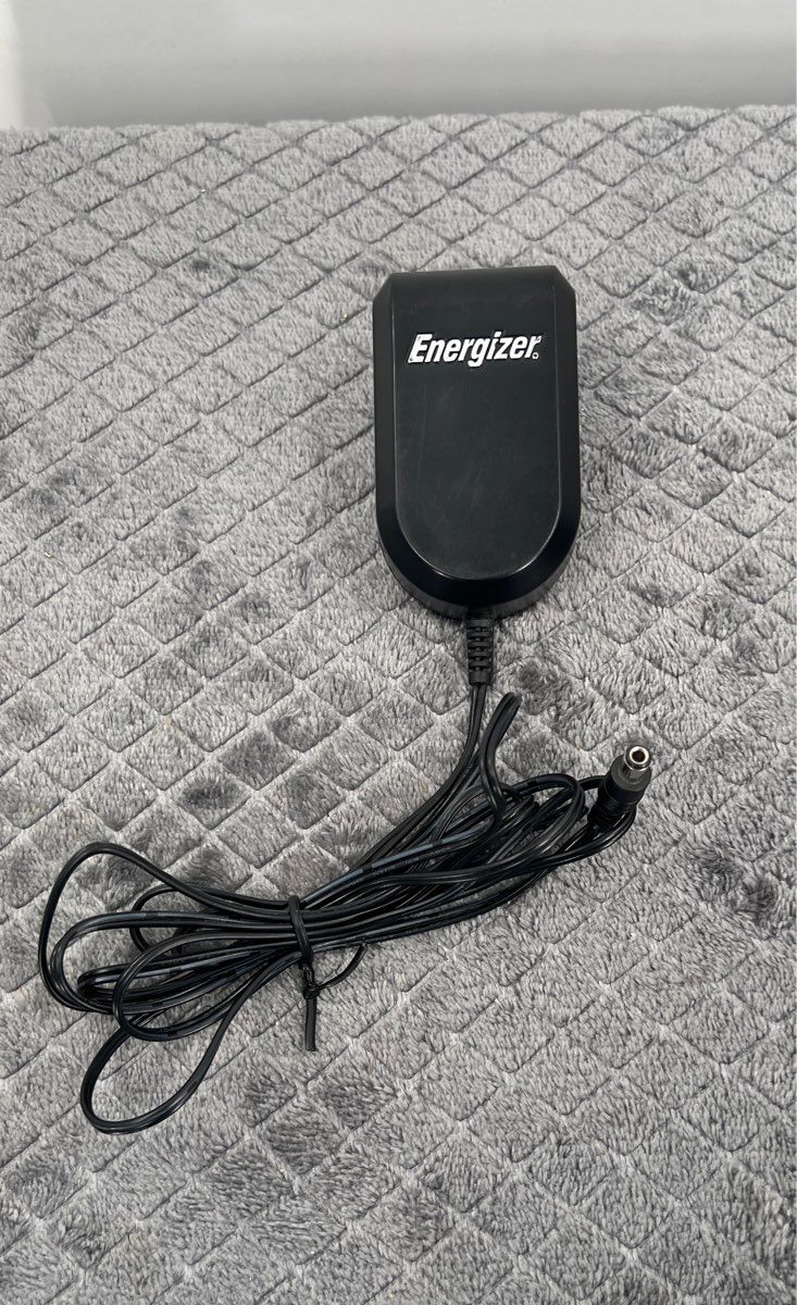 Energizer NiMH Battery Charger Model CHFC2 With User's Manual & Cord