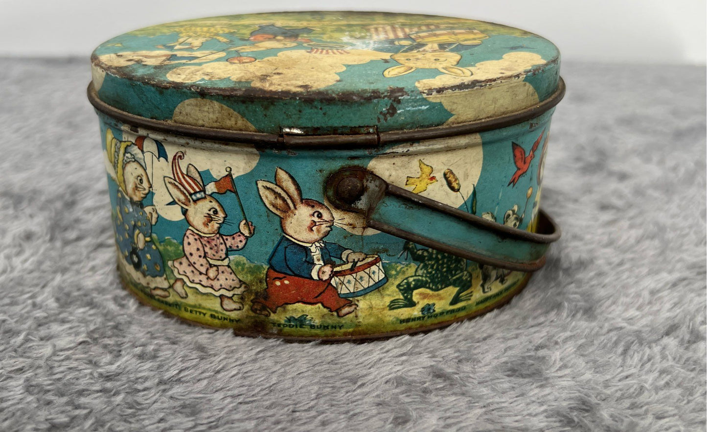 Antique/Vintage Peter Rabbit On Parade Tindeco Tin Canister With Lid & Handle