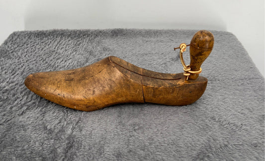 Vintage Wooden Functional Left Shoe Last/Shoe Stretcher-With Swivel Heel-L51