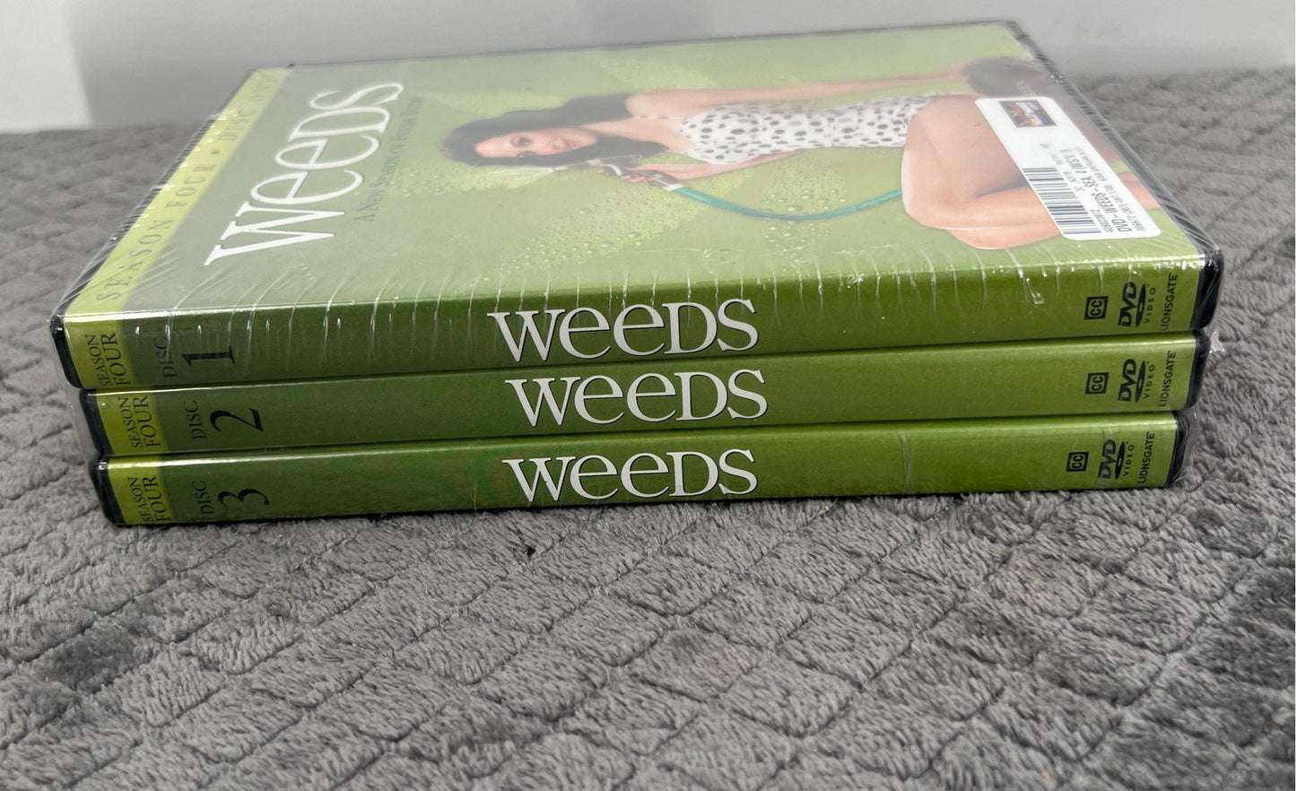 New In Package Weeds - Season 4-3-Disc Set DVD 2008 NR Hollywood Video