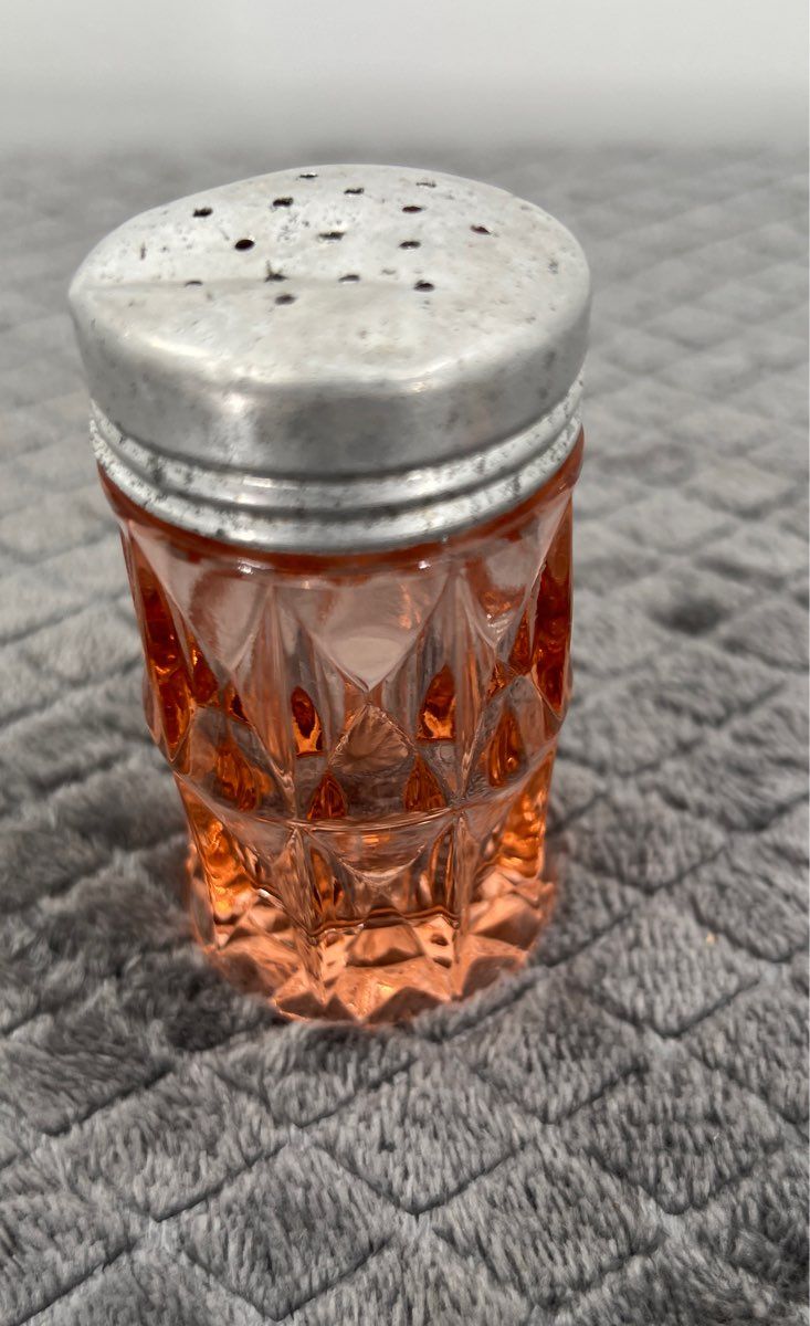 Vintage Jeannette Windsor Co. Depression Glass Salt & Pepper Shaker Set