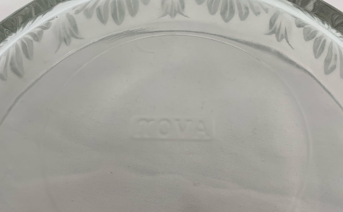 Vintage Avon MCM Crystal Clear Vanity Powder Bowl/Candy Dish With Lid 6"x4"