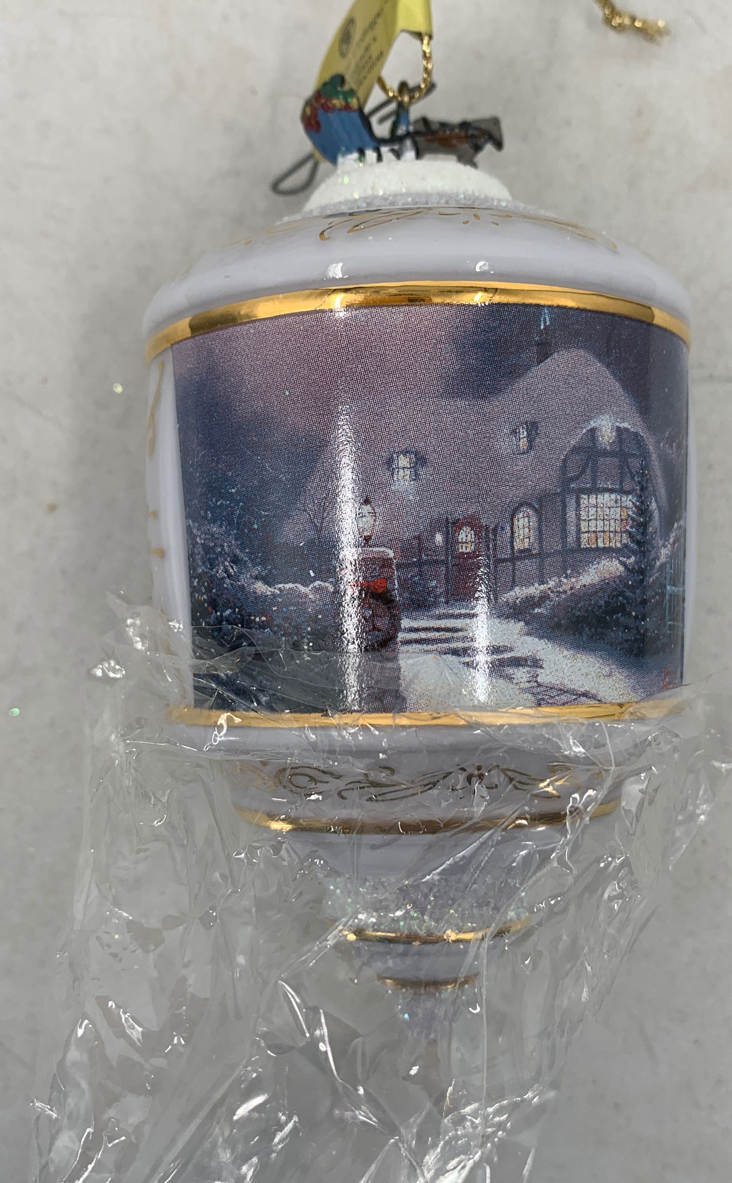 The Bradford Editions Thomas Kinkade Heirloom Glass Ornament Collection #68413