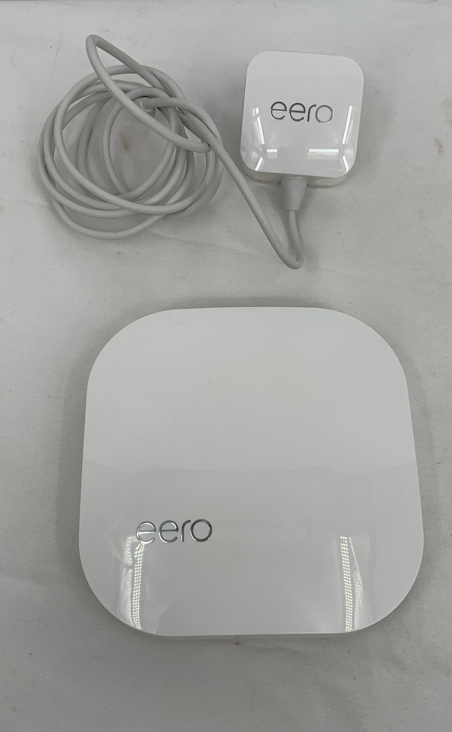 Eero Pro Home Mesh WiFi System 2nd Generation Tri-Band B010001