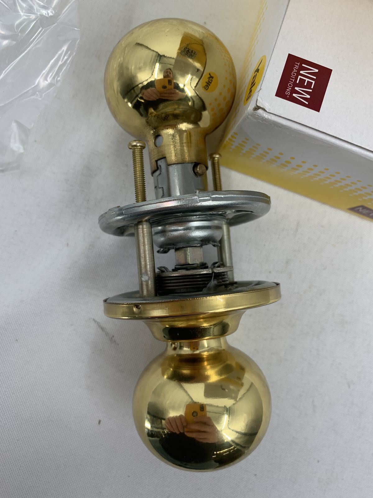 Traditional Yale Brass Metal Passage Door Knob 2 Packs YR100 C 605 New